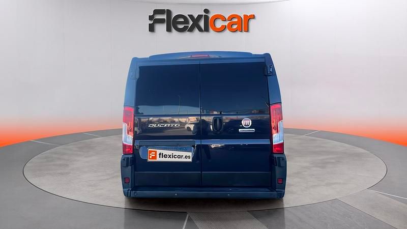 Usado Fiat Ducato 150 CV (110 kW) 2018 Azul Van