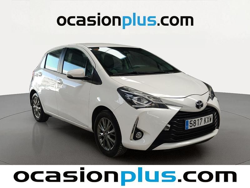 Usado Toyota Yaris Active 111 CV (81 kW) 2019 Blanco Utilitario