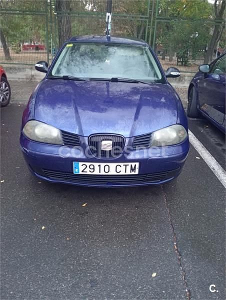 Azul Usado 2004 Seat Cordoba Stella Berlina | 1500 € (Precio justo) - Imagen 1/4