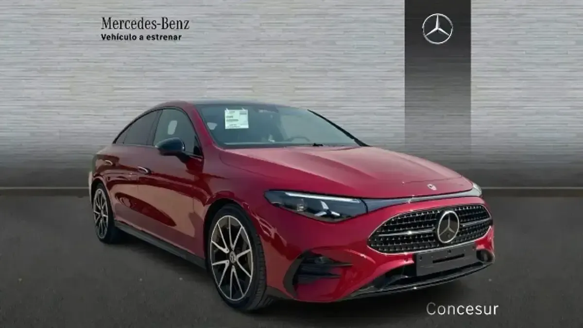 Nuevo Mercedes CLA180 136 CV (100 kW) 2026 Rojo Berlina