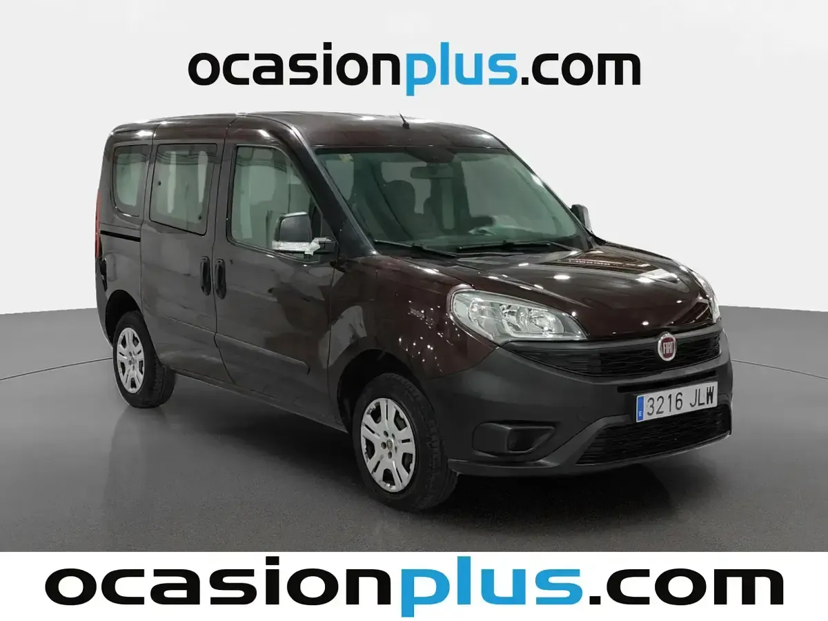 Usado Fiat Doblò Pop 90 CV (66 kW) 2016 Marrón Monovolumen