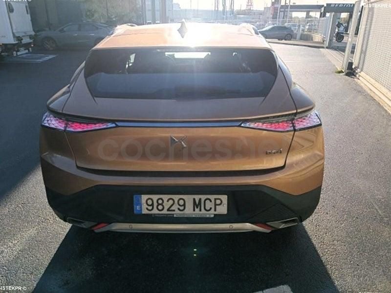Usado DS Automobiles DS4 Crossback Trocadero 130 CV (95 kW) 2022 Amarillo SUV