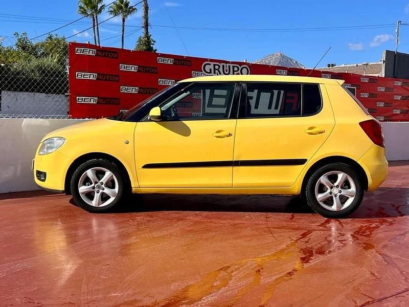Usado Skoda Fabia Sport 105 CV (77 kW) 2008 Amarillo Utilitario