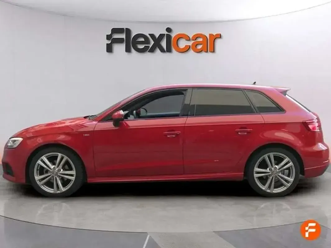 Usado Audi A3 Sportback S-Line 116 CV (85 kW) 2019 Rojo Utilitario