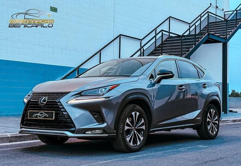 Gris Usado 2021 Lexus NX300h SUV | 33.500 € (Precio justo) - Imagen 1/4
