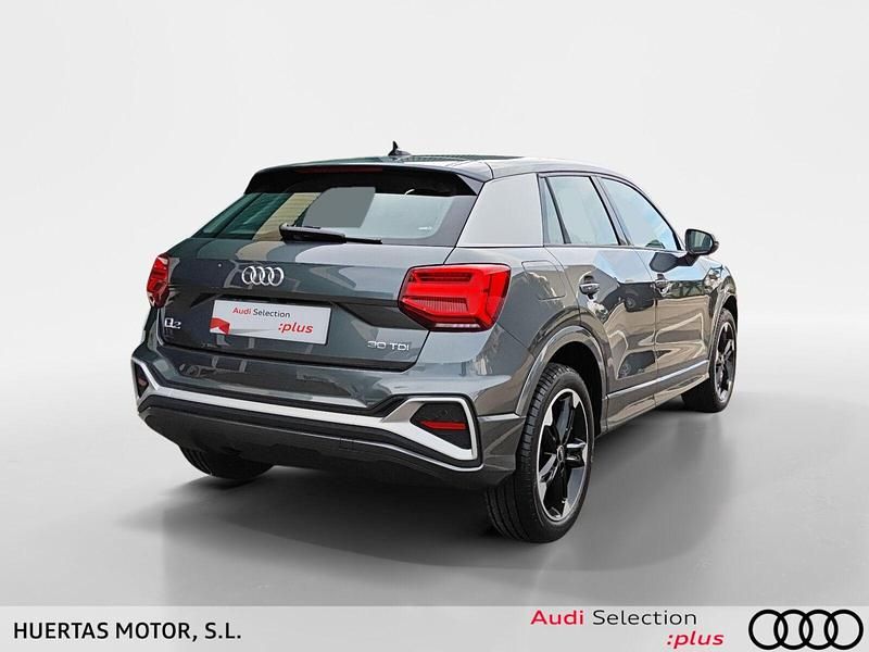 Usado Audi Q2 S-Line 116 CV (85 kW) 2025 Gris / plata SUV