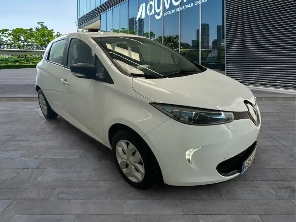 Usado Renault Zoe Life 67 kW (92 CV) 2019 Blanco Utilitario