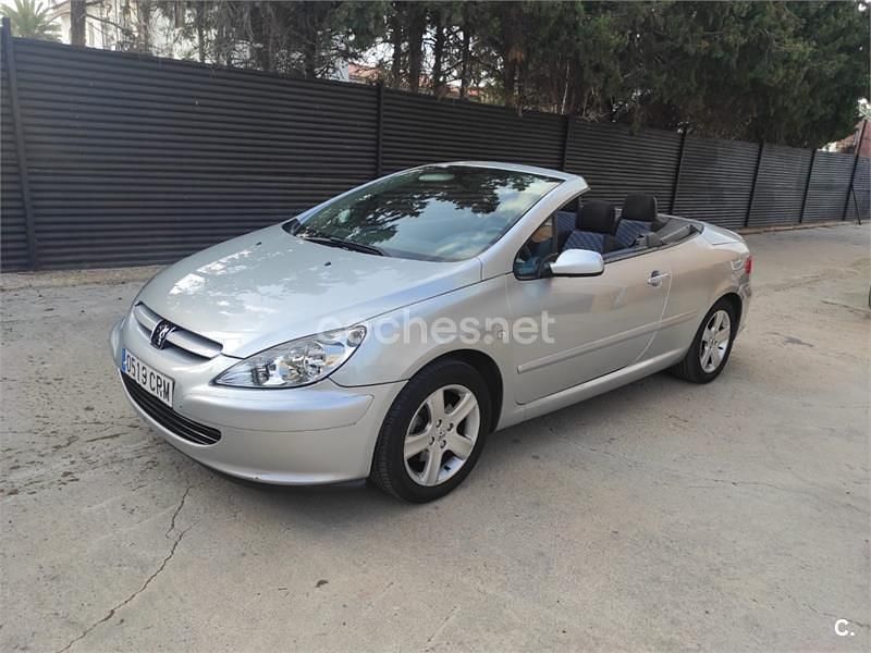 Gris / plata Usado 2004 Peugeot 307 CC Descapotable | 4300 € (Precio justo) - Imagen 1/4