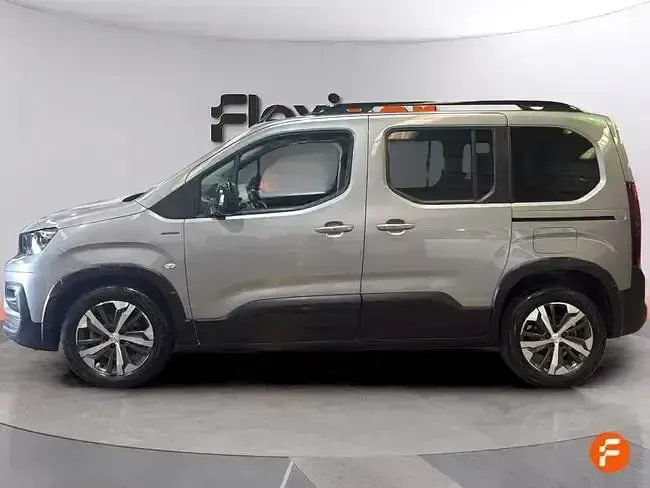Usado Peugeot Rifter GT-line 130 CV (95 kW) 2019 Gris Monovolumen