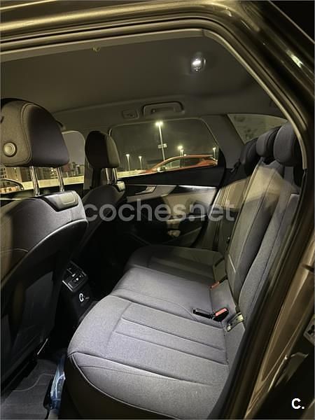 Usado Audi A4 190 CV (139 kW) 2020 Gris / plata Familiar