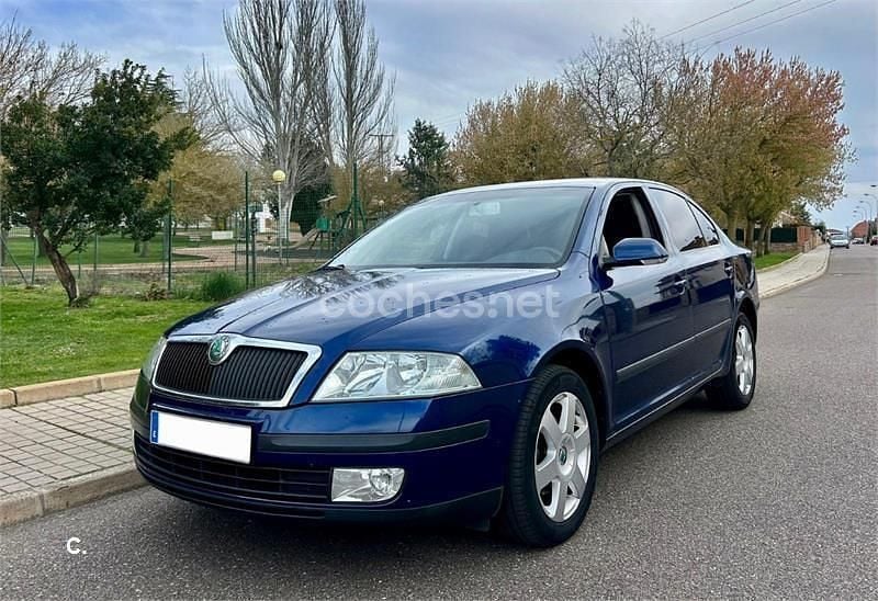 Usado Skoda Octavia Active 105 HP (77 kW) 2008 Azul Sedan