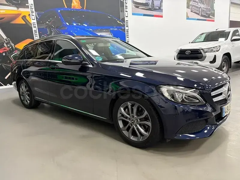 Usado Mercedes C200 160 CV (117 kW) 2018 Azul Familiar