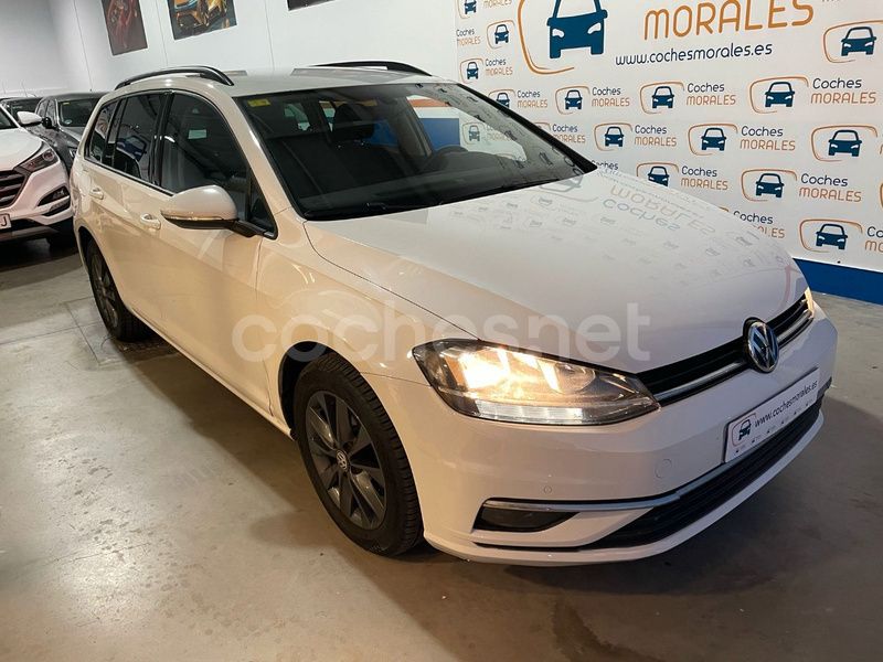 Blanco Usado 2018 VW Golf VII Advance Familiar | 15.999 € (Un poco caro) - Imagen 1/4