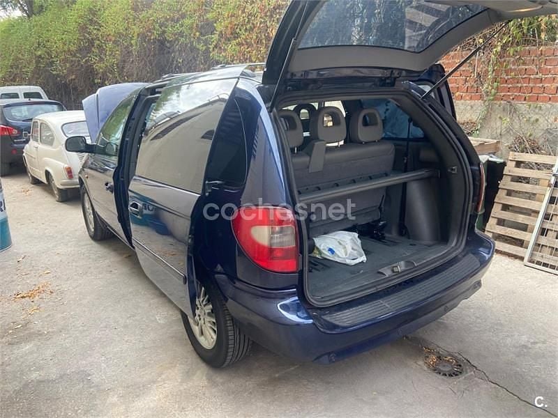 Usado Chrysler Voyager 150 CV (110 kW) 2008 Azul Monovolumen