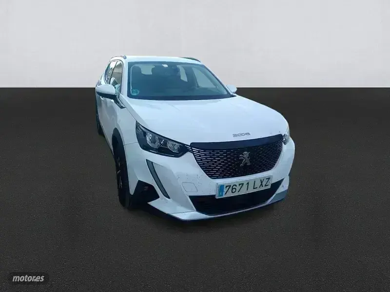 Usado Peugeot 2008 Allure 110 CV (80 kW) 2022 Blanco SUV