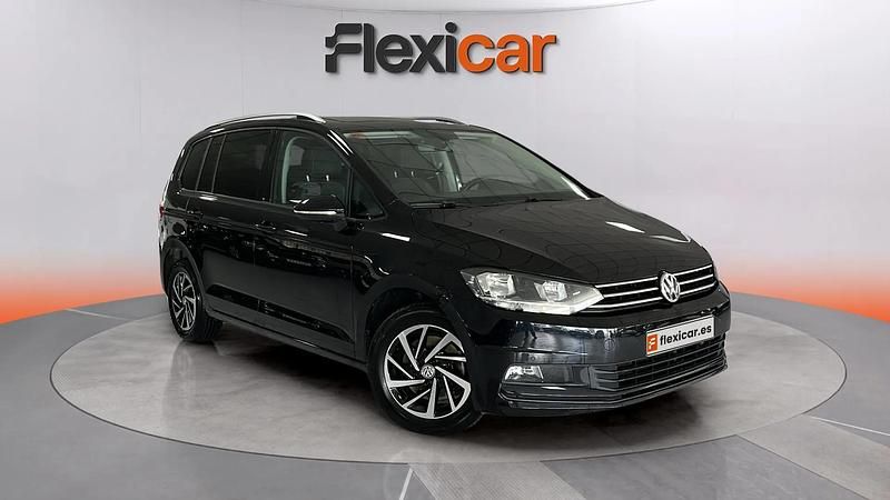 Usado VW Touran Business 116 CV (85 kW) 2019 Negro Monovolumen