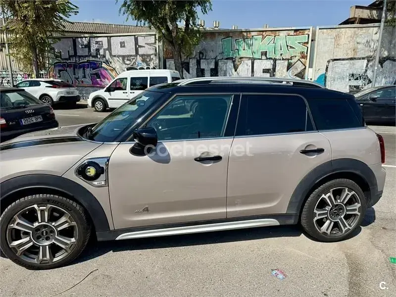 Usado Mini Cooper Countryman 220 CV (161 kW) 2021 Gris / plata SUV