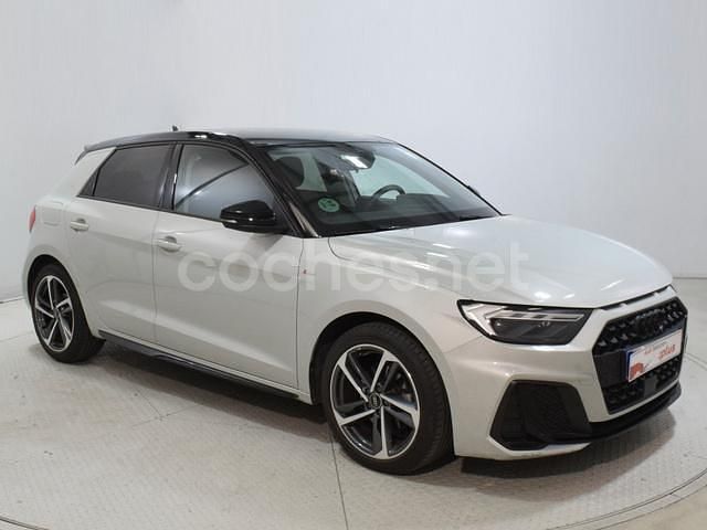Gris / plata Usado 2025 Audi A1 Sportback Utilitario | 24.300 € (Precio justo) - Imagen 1/4