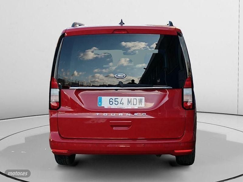 Usado Ford Tourneo Titanium 122 CV (89 kW) 2023 Rojo Van