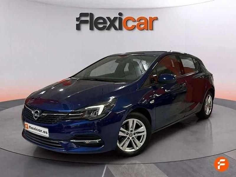 Usado Opel Astra Business Elegance 131 CV (96 kW) 2020 Azul Familiar