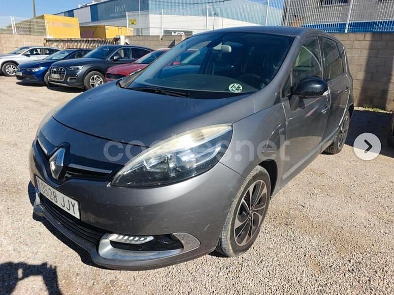 Gris / plata Usado 2015 Renault Scénic III Bose Edition Monovolumen | 7490 € (Un poco caro) - Imagen 1/4