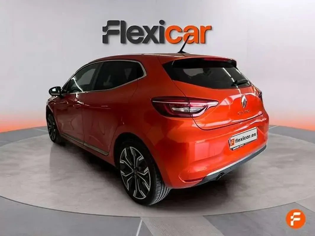 Usado Renault Clio Zen 101 CV (74 kW) 2020 Naranja Utilitario