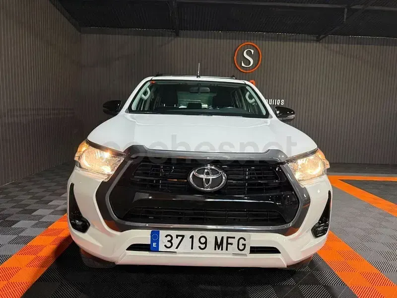Usado Toyota HiLux 150 CV (110 kW) 2023 Blanco Pickup/Camioneta