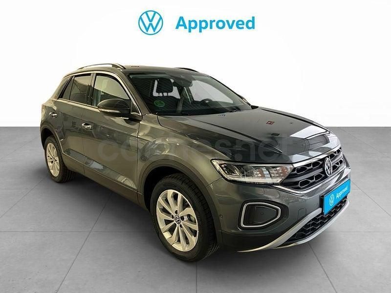Usado VW T-Roc Life 115 CV (84 kW) 2025 Gris / plata SUV