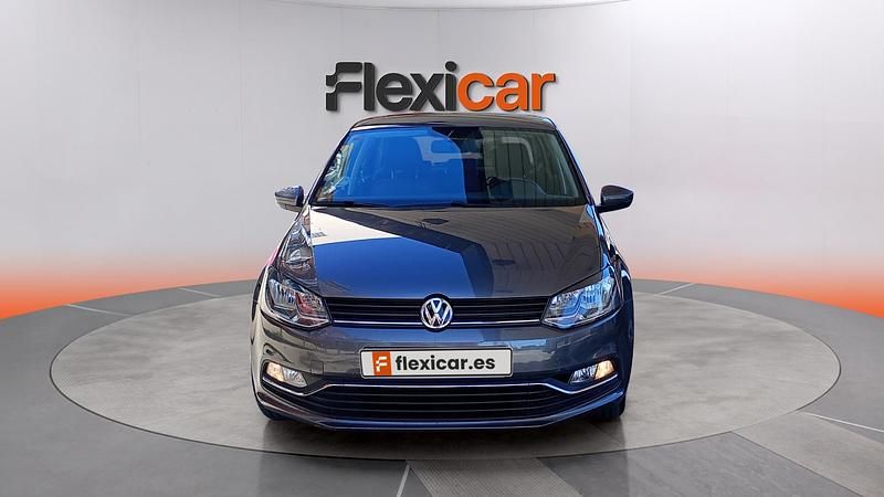 Usado VW Polo Advance 90 CV (66 kW) 2016 Azul Berlina