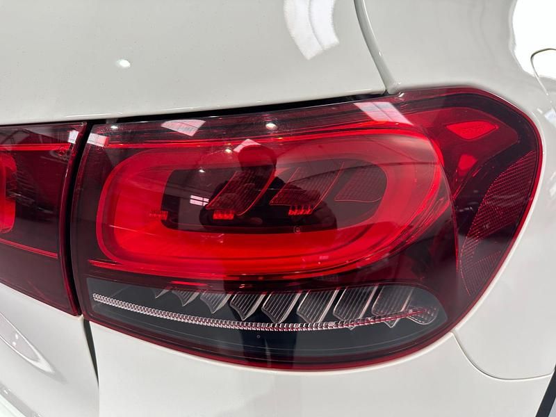 Usado Mercedes GLA250 218 CV (160 kW) 2021 Blanco SUV