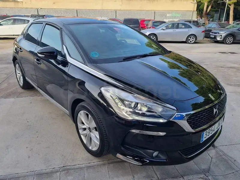 Usado DS Automobiles DS5 Style 120 CV (88 kW) 2016 Negro Utilitario