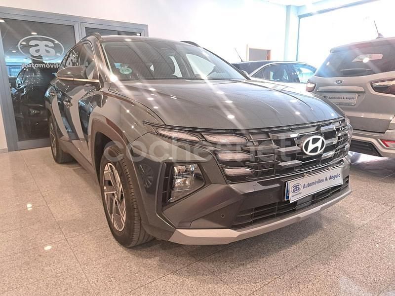 Usado Hyundai Tucson 160 CV (117 kW) 2025 Gris / plata SUV