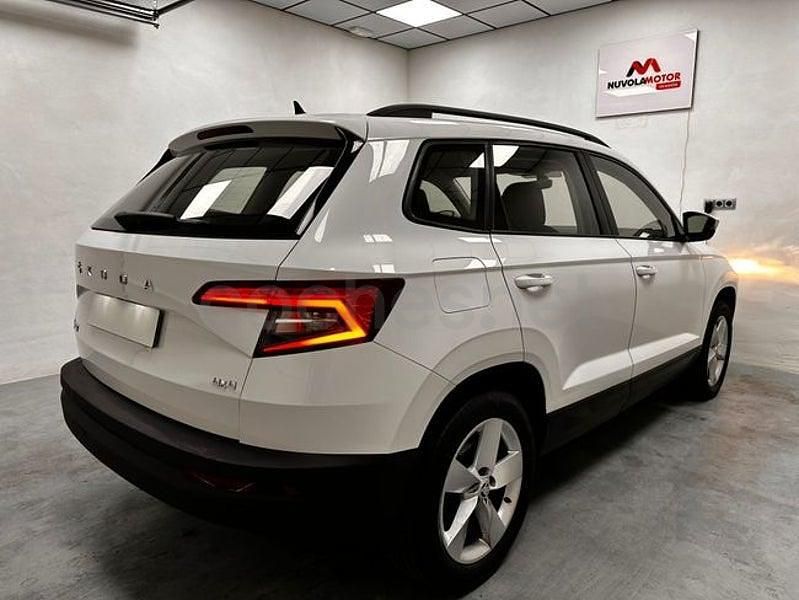 Usado Skoda Karoq Ambition 150 CV (110 kW) 2020 Blanco SUV
