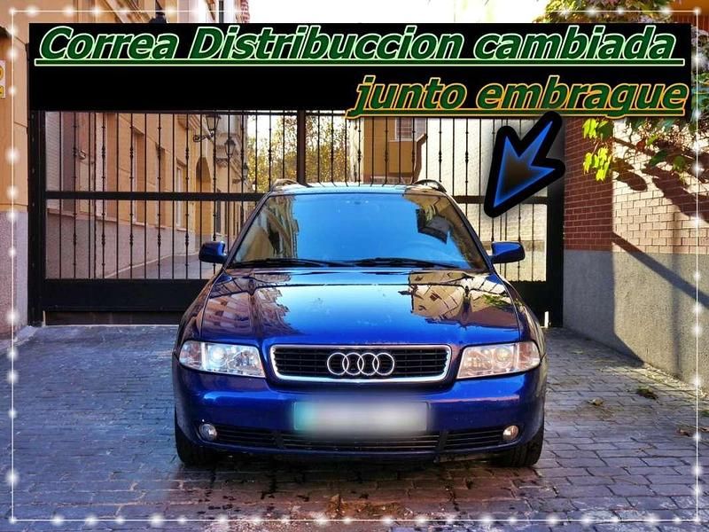 Usado Audi A4 110 CV (80 kW) 1999 Azul Familiar