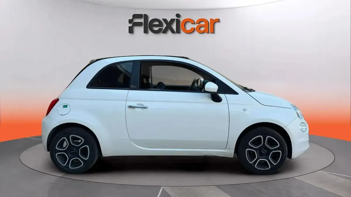 Usado Fiat 500 Club 71 CV (52 kW) 2023 Blanco Descapotable