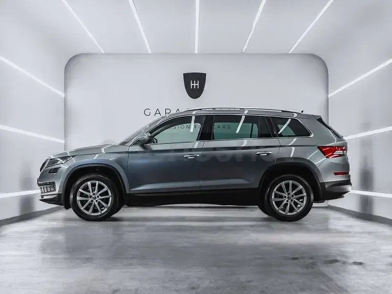 Usado Skoda Kodiaq Style 150 CV (110 kW) 2017 Gris / plata SUV