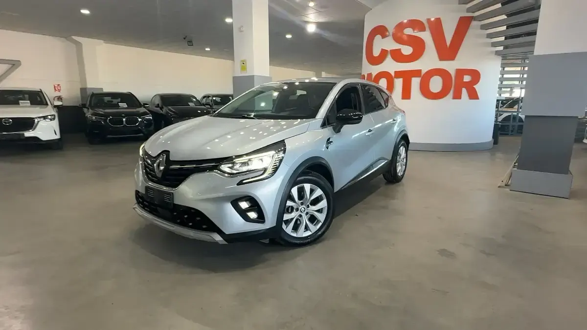 Usado Renault Captur Evolution 160 CV (117 kW) 2022 Gris SUV