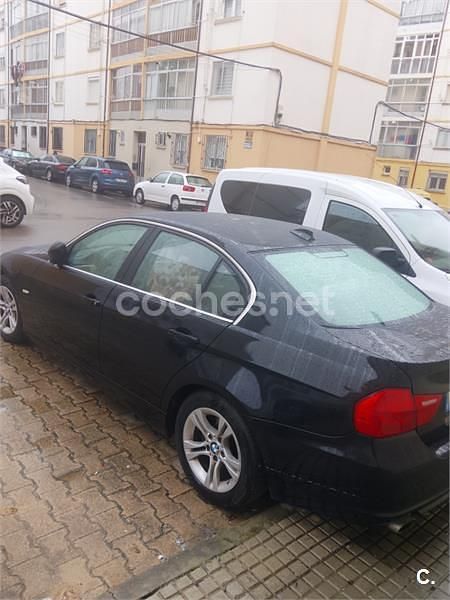 Usado BMW 318 143 CV (105 kW) 2010 Negro Berlina