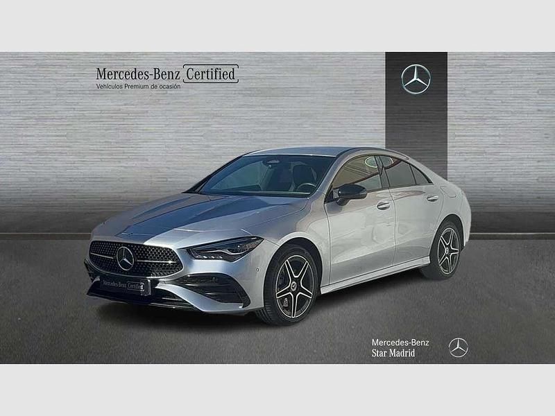 Plateado Usado 2025 Mercedes CLA250e Berlina | 41.595 € (Precio justo) - Imagen 1/4