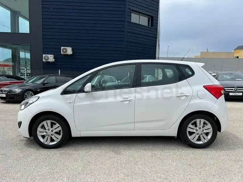 Usado Hyundai ix20 Comfort 90 CV (66 kW) 2014 Blanco Utilitario