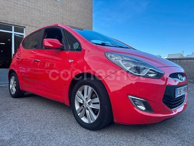 Usado Hyundai ix20 Comfort 115 CV (84 kW) 2012 Rojo Utilitario