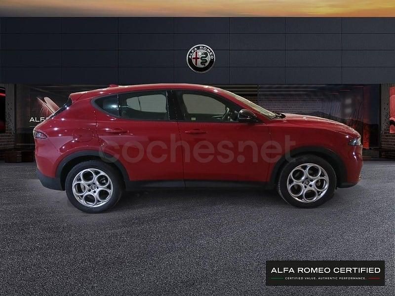 Usado Alfa Romeo Tonale Sprint 130 CV (95 kW) 2023 Rojo SUV