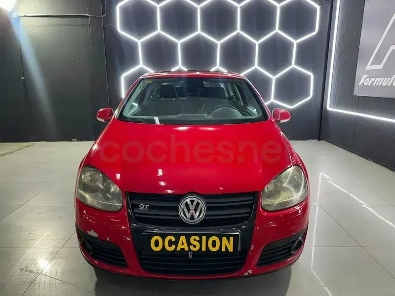 Usado VW Golf V GT 105 CV (77 kW) 2007 Rojo Berlina