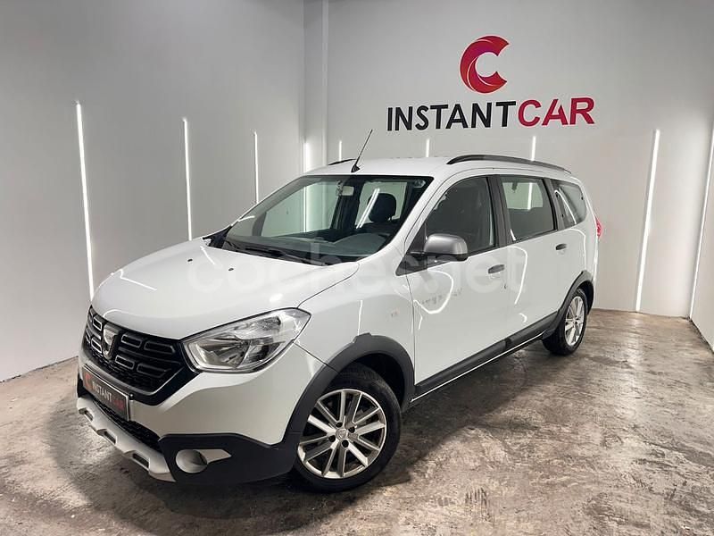 Usado Dacia Lodgy Comfort 115 CV (84 kW) 2022 Blanco Monovolumen
