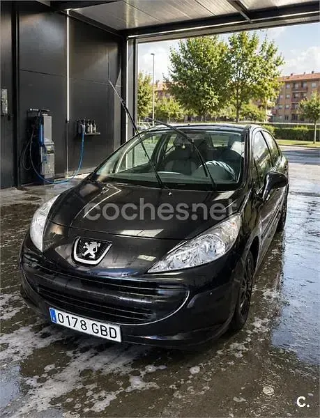 Usado Peugeot 207 75 CV (55 kW) 2008 Negro Berlina