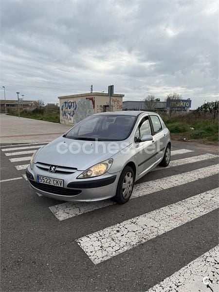 Usado Peugeot 307 110 CV (80 kW) 2003 Gris / plata Berlina