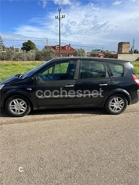 Usado Renault Scénic II Dynamique 120 CV (88 kW) 2005 Negro Monovolumen