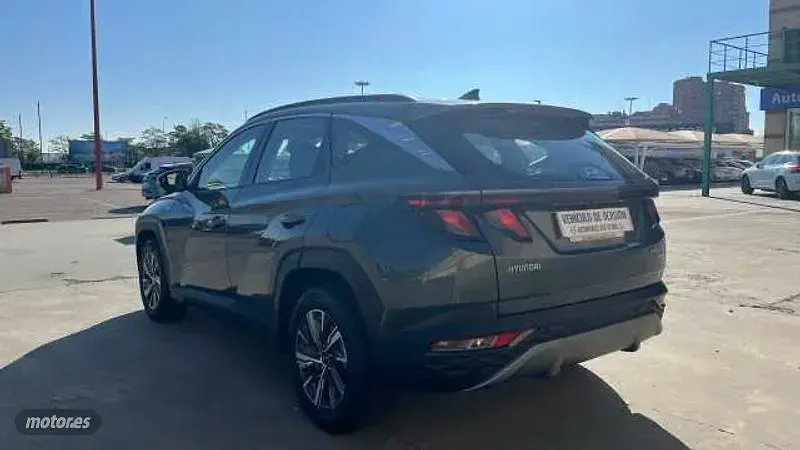 Usado Hyundai Tucson 150 CV (110 kW) 2021 Gris SUV