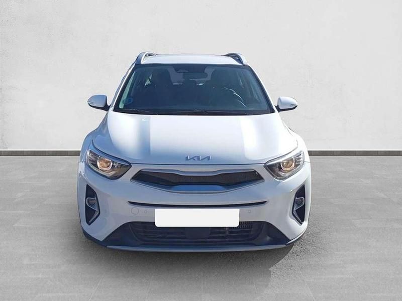 Usado Kia Stonic 101 CV (74 kW) 2024 Blanco SUV
