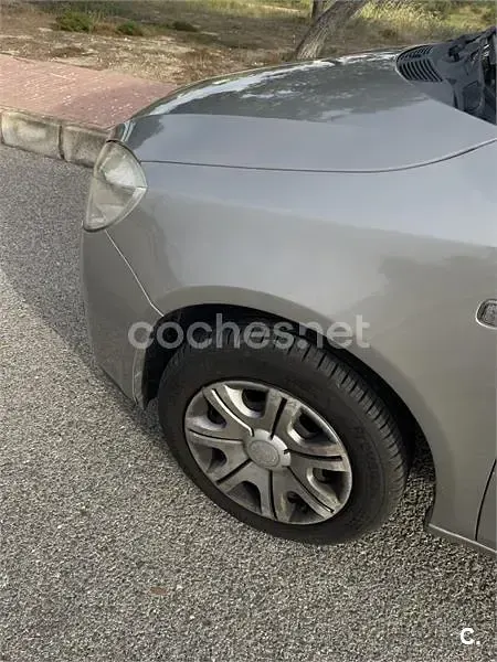 Usado Skoda Fabia 70 CV (51 kW) 2007 Beige Berlina